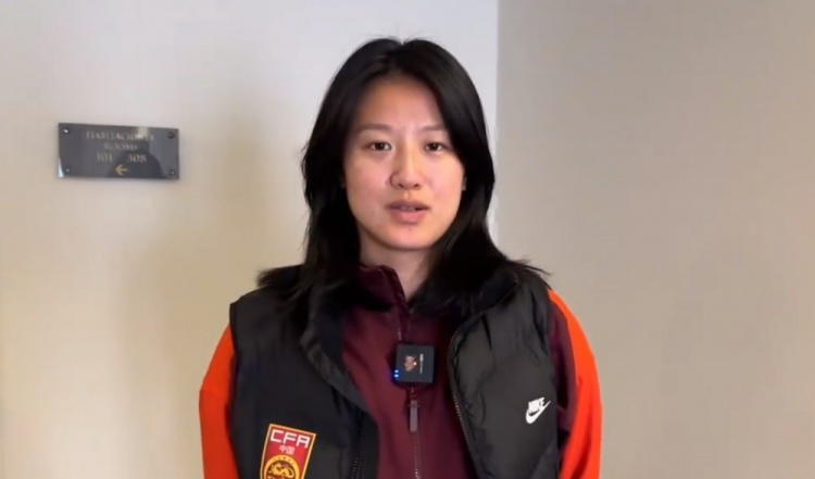  汪琳琳：范迪克是我的偶像和目標(biāo)，希望變成他那樣全面的中后衛(wèi)