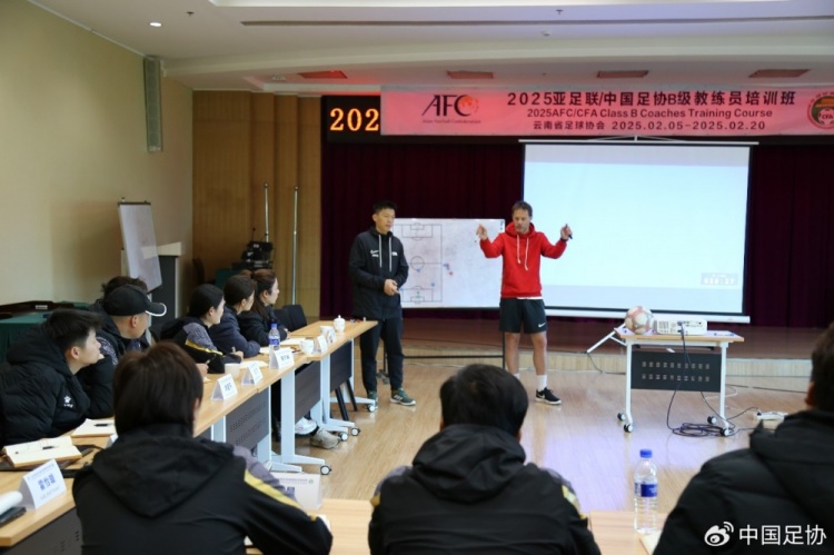  技術(shù)為王，中國(guó)足球踏上尋找靈魂之路