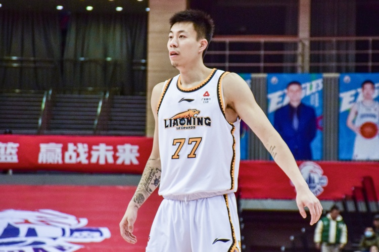 還得再調(diào)整！張鎮(zhèn)麟復(fù)出8中1拿到2分8助出現(xiàn)6失誤 正負(fù)值-34最低