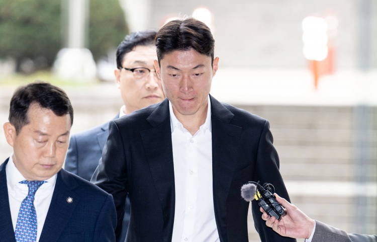  韓國國腳黃義助非法拍攝不雅視頻，一審被判有期徒刑1年緩刑2年！